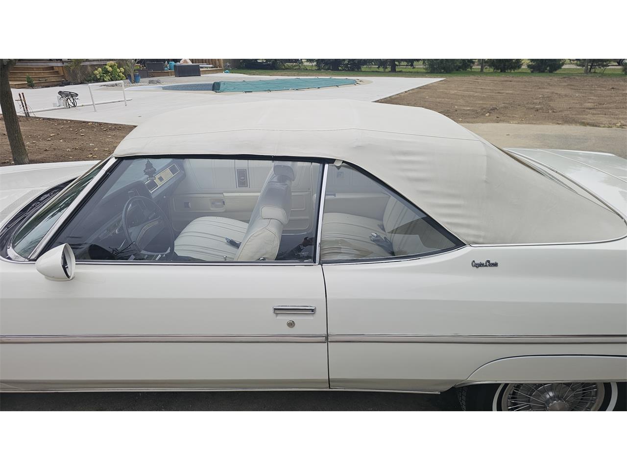 Chevrolet-Caprice-1975-White-White-13