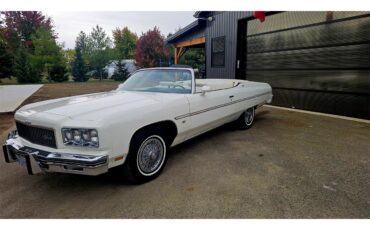 Chevrolet-Caprice-1975-White-White-4