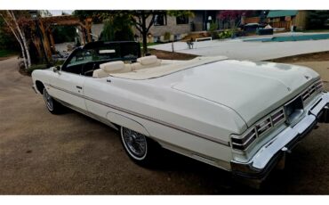 Chevrolet-Caprice-1975-White-White-6