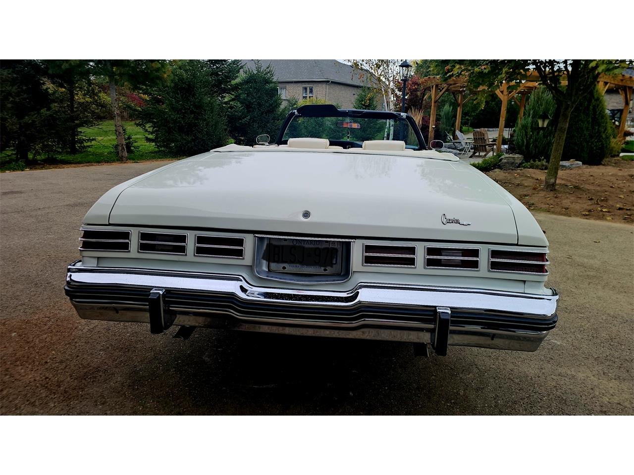 Chevrolet-Caprice-1975-White-White-7