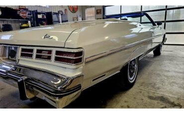 Chevrolet-Caprice-1975-White-White-8