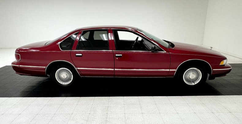 Chevrolet-Caprice-1995-Medium-Garnet-Red-Dark-Pewter-1