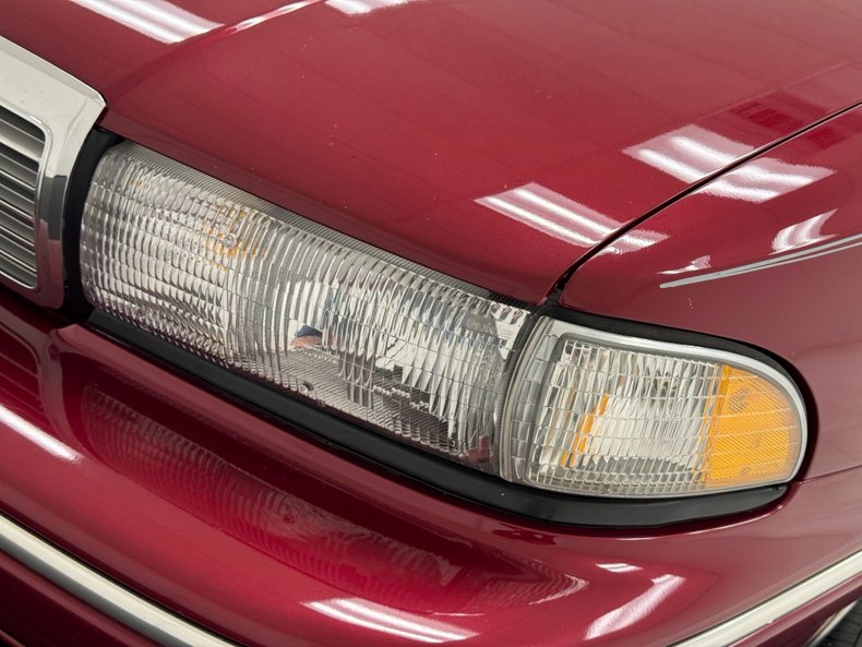 Chevrolet-Caprice-1995-Medium-Garnet-Red-Dark-Pewter-11