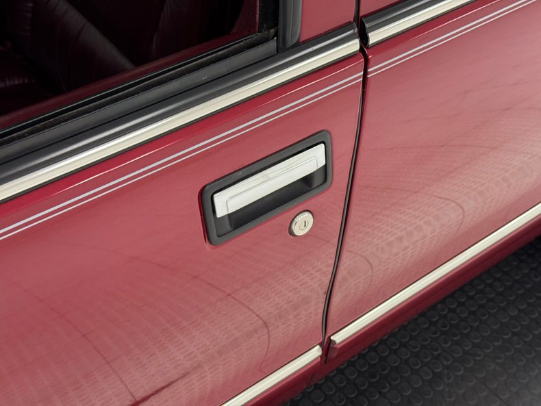 Chevrolet-Caprice-1995-Medium-Garnet-Red-Dark-Pewter-16