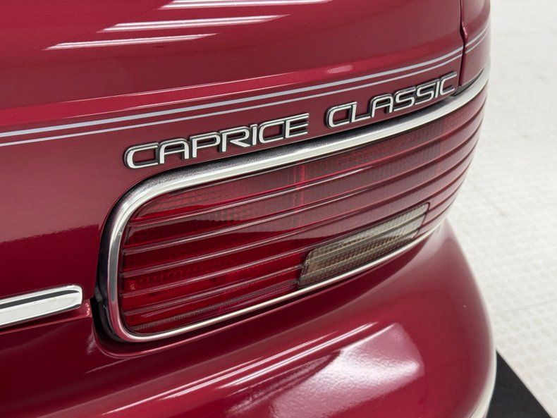 Chevrolet-Caprice-1995-Medium-Garnet-Red-Dark-Pewter-19