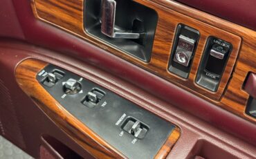 Chevrolet-Caprice-1995-Medium-Garnet-Red-Dark-Pewter-23