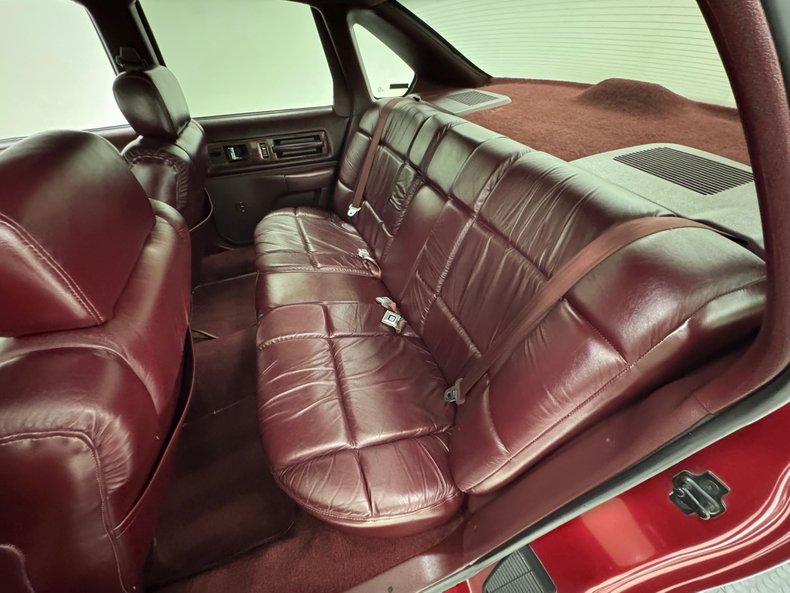Chevrolet-Caprice-1995-Medium-Garnet-Red-Dark-Pewter-27