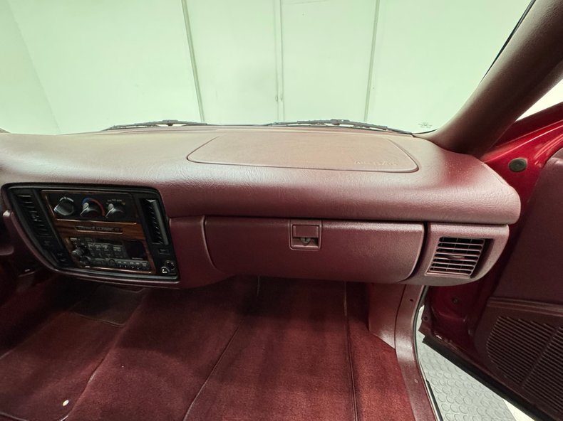 Chevrolet-Caprice-1995-Medium-Garnet-Red-Dark-Pewter-33