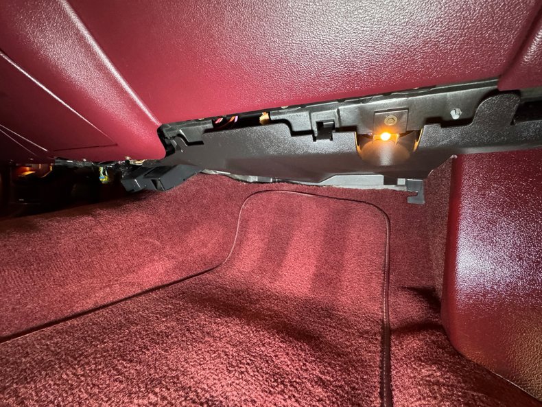 Chevrolet-Caprice-1995-Medium-Garnet-Red-Dark-Pewter-35