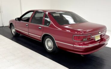 Chevrolet-Caprice-1995-Medium-Garnet-Red-Dark-Pewter-37