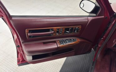Chevrolet-Caprice-1995-Medium-Garnet-Red-Dark-Pewter-45