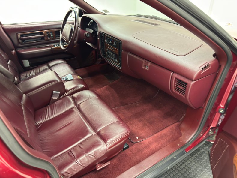 Chevrolet-Caprice-1995-Medium-Garnet-Red-Dark-Pewter-8
