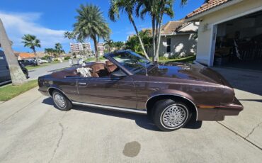 Chevrolet-Cavalier-1984-Convertible-2