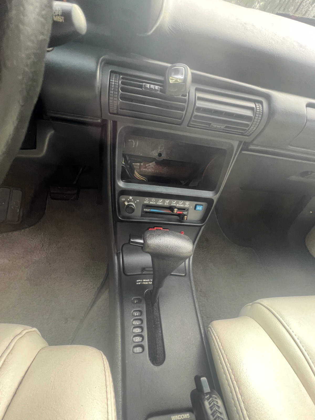 Chevrolet-Cavalier-1992-Convertible-17