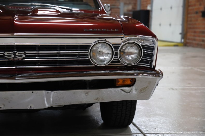 Chevrolet-Chevelle-1967-Burgundy-Metallic-Black-10