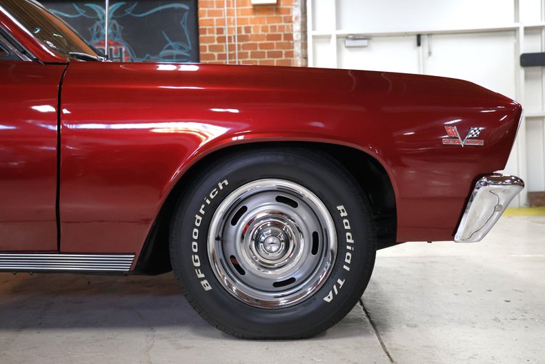 Chevrolet-Chevelle-1967-Burgundy-Metallic-Black-13