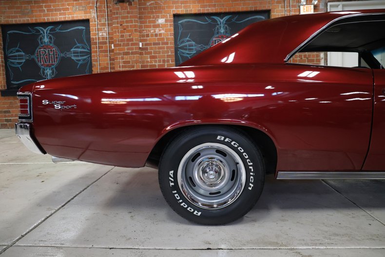 Chevrolet-Chevelle-1967-Burgundy-Metallic-Black-15