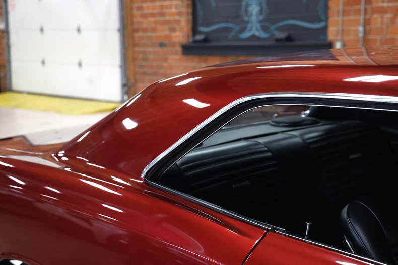Chevrolet-Chevelle-1967-Burgundy-Metallic-Black-17