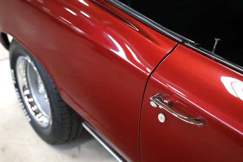 Chevrolet-Chevelle-1967-Burgundy-Metallic-Black-18