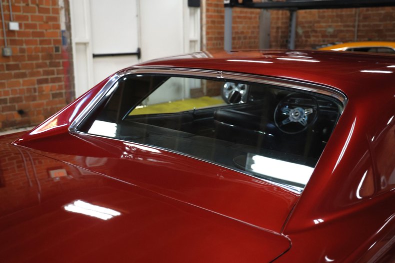Chevrolet-Chevelle-1967-Burgundy-Metallic-Black-20