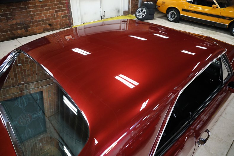 Chevrolet-Chevelle-1967-Burgundy-Metallic-Black-23