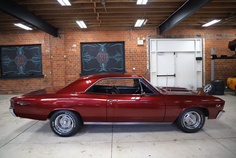 Chevrolet-Chevelle-1967-Burgundy-Metallic-Black-26