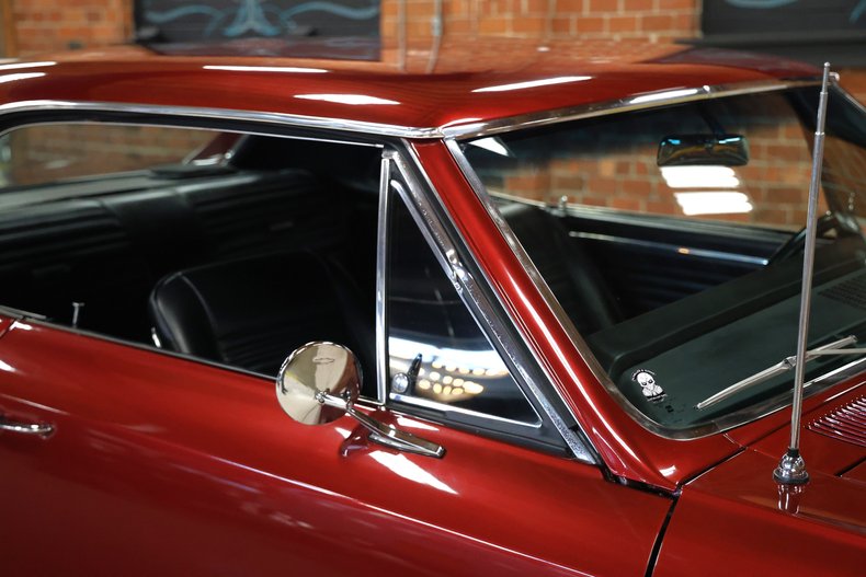 Chevrolet-Chevelle-1967-Burgundy-Metallic-Black-3