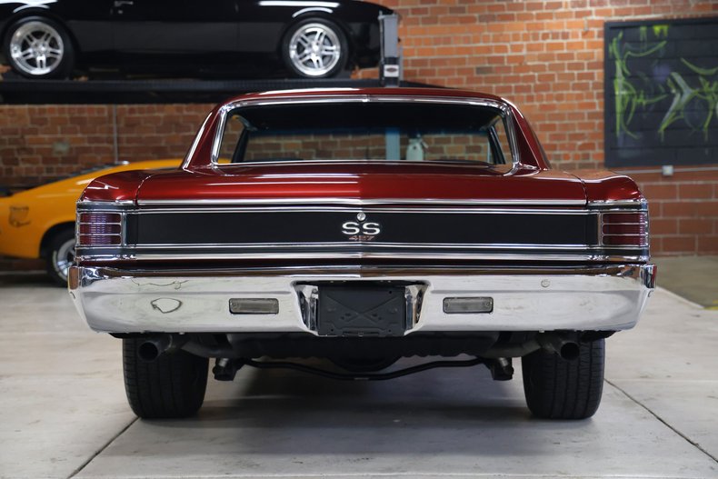 Chevrolet-Chevelle-1967-Burgundy-Metallic-Black-36