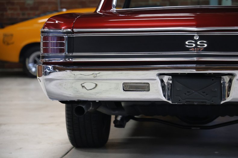 Chevrolet-Chevelle-1967-Burgundy-Metallic-Black-37