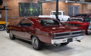 Chevrolet-Chevelle-1967-Burgundy-Metallic-Black-39