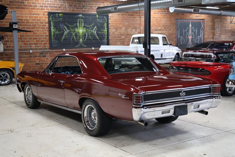 Chevrolet-Chevelle-1967-Burgundy-Metallic-Black-39