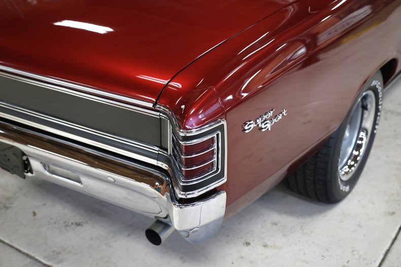 Chevrolet-Chevelle-1967-Burgundy-Metallic-Black-4