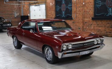Chevrolet-Chevelle-1967-Burgundy-Metallic-Black-42