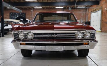 Chevrolet-Chevelle-1967-Burgundy-Metallic-Black-43