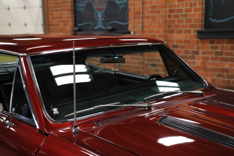 Chevrolet-Chevelle-1967-Burgundy-Metallic-Black-46