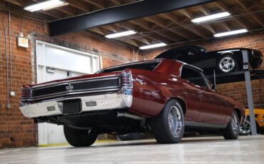 Chevrolet-Chevelle-1967-Burgundy-Metallic-Black-47