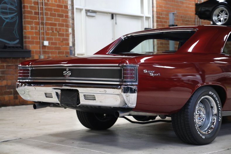 Chevrolet-Chevelle-1967-Burgundy-Metallic-Black-5