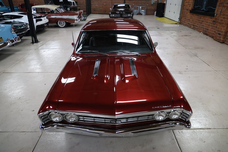 Chevrolet-Chevelle-1967-Burgundy-Metallic-Black-7