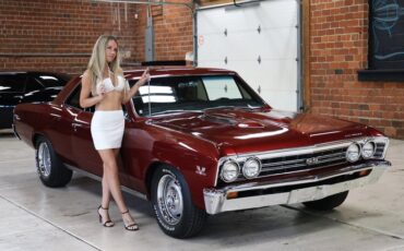 Chevrolet-Chevelle-1967-Burgundy-Metallic-Black-8