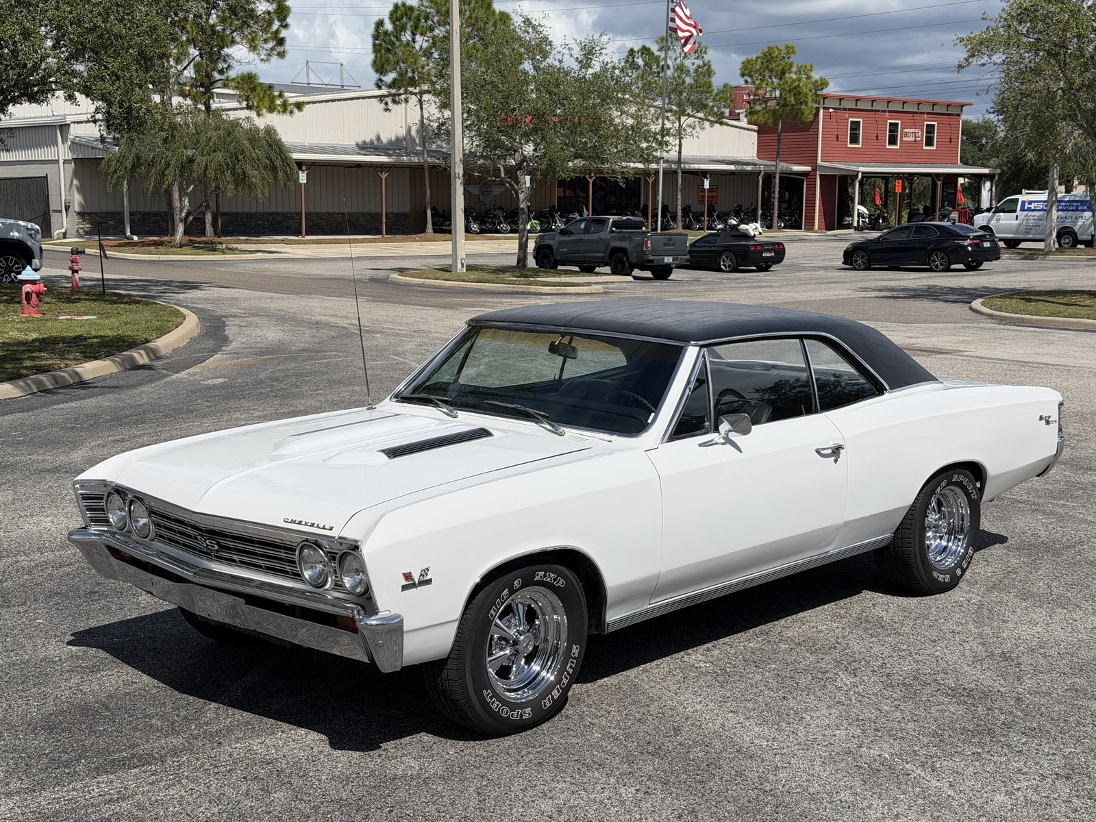 Chevrolet-Chevelle-1967-COUPE-2