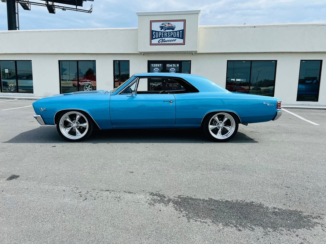 Chevrolet-Chevelle-1967-Coupe-1