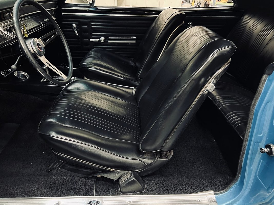 Chevrolet-Chevelle-1967-Coupe-14