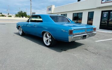 Chevrolet-Chevelle-1967-Coupe-2