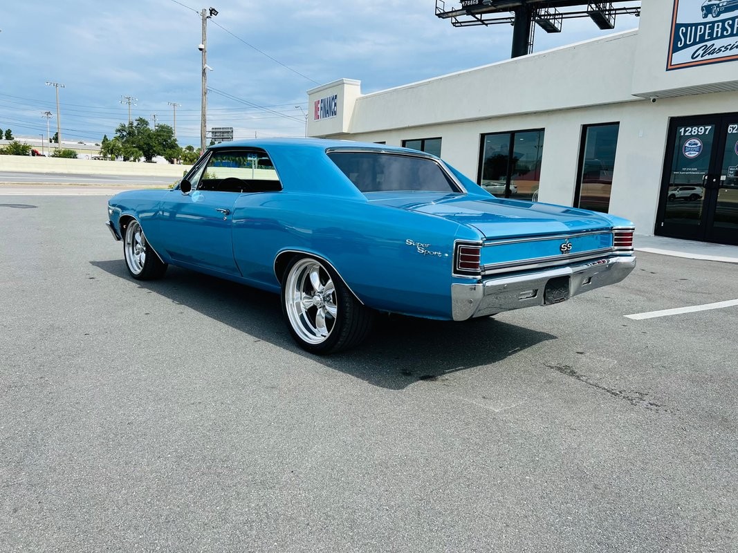 Chevrolet-Chevelle-1967-Coupe-2