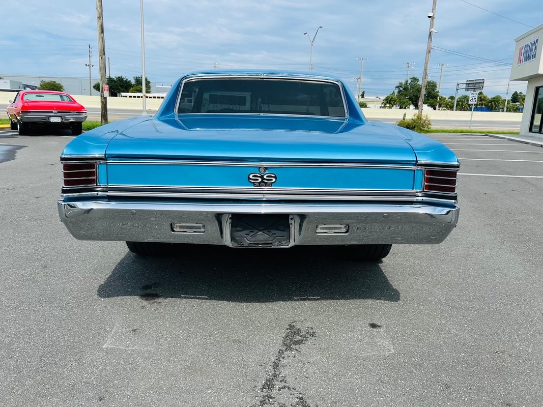 Chevrolet-Chevelle-1967-Coupe-3