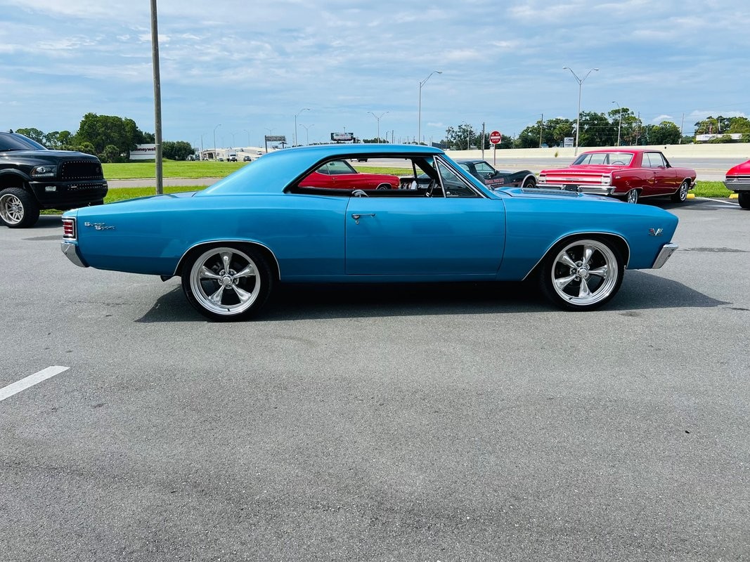Chevrolet-Chevelle-1967-Coupe-6