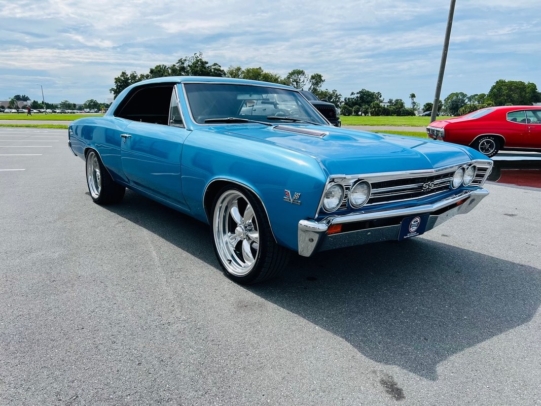 Chevrolet-Chevelle-1967-Coupe-7