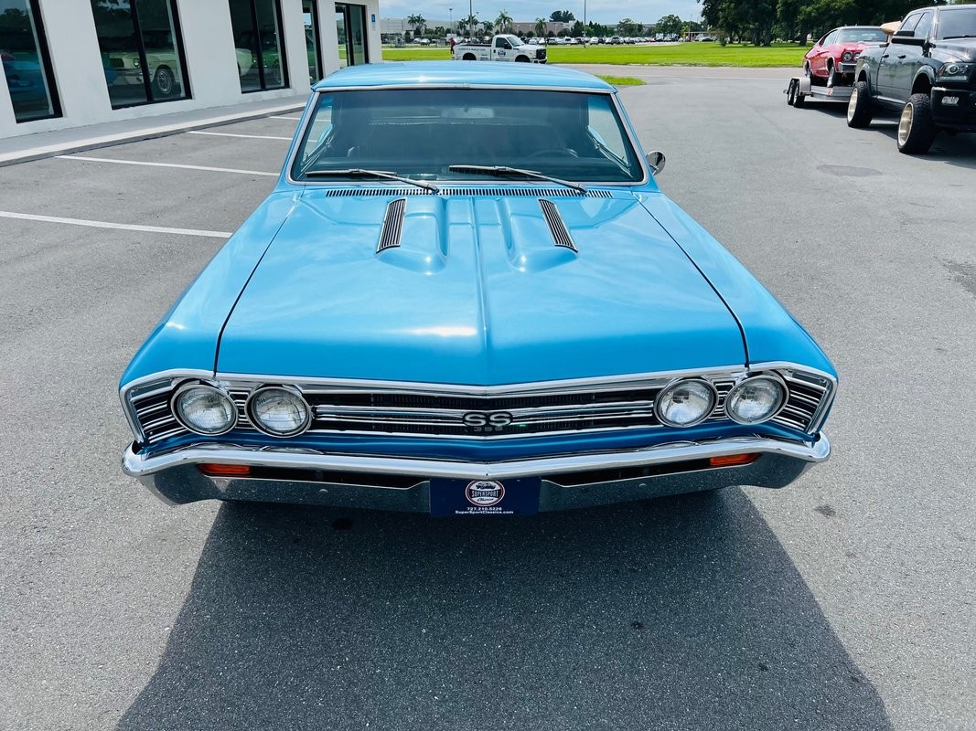 Chevrolet-Chevelle-1967-Coupe-9