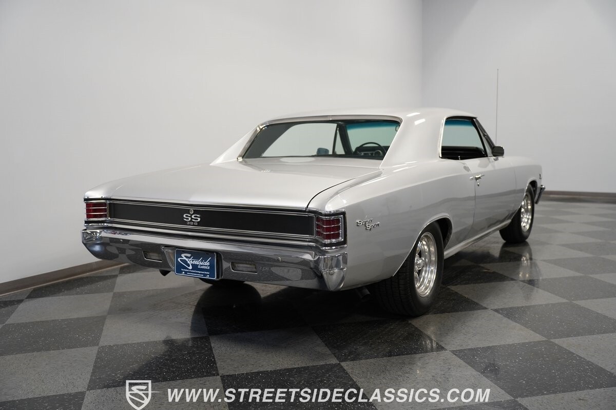 Chevrolet-Chevelle-1967-Hardtop-10