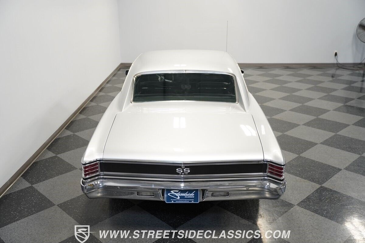 Chevrolet-Chevelle-1967-Hardtop-25